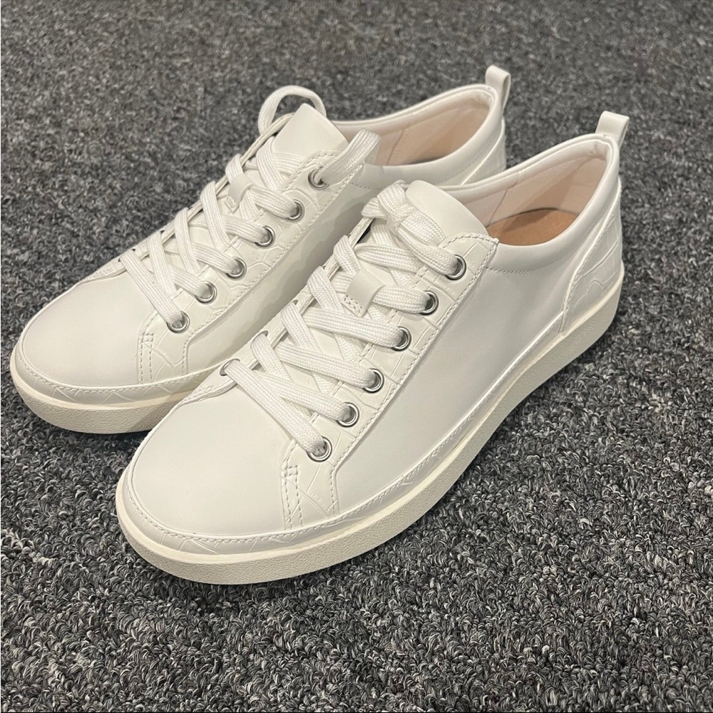 Vionic White Leather Winny Arch Support Comfort Sneakers sz 8 wide